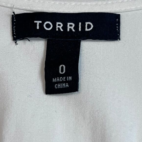 Torrid Cardigan Women 0X White Eyelet Challis Tie Front Third Piece Boho Duster - Picture 7 of 9